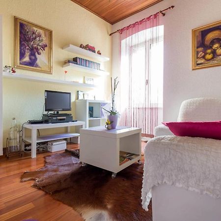 Appartement Kuca Za Odmor Lucy à Pula Extérieur photo