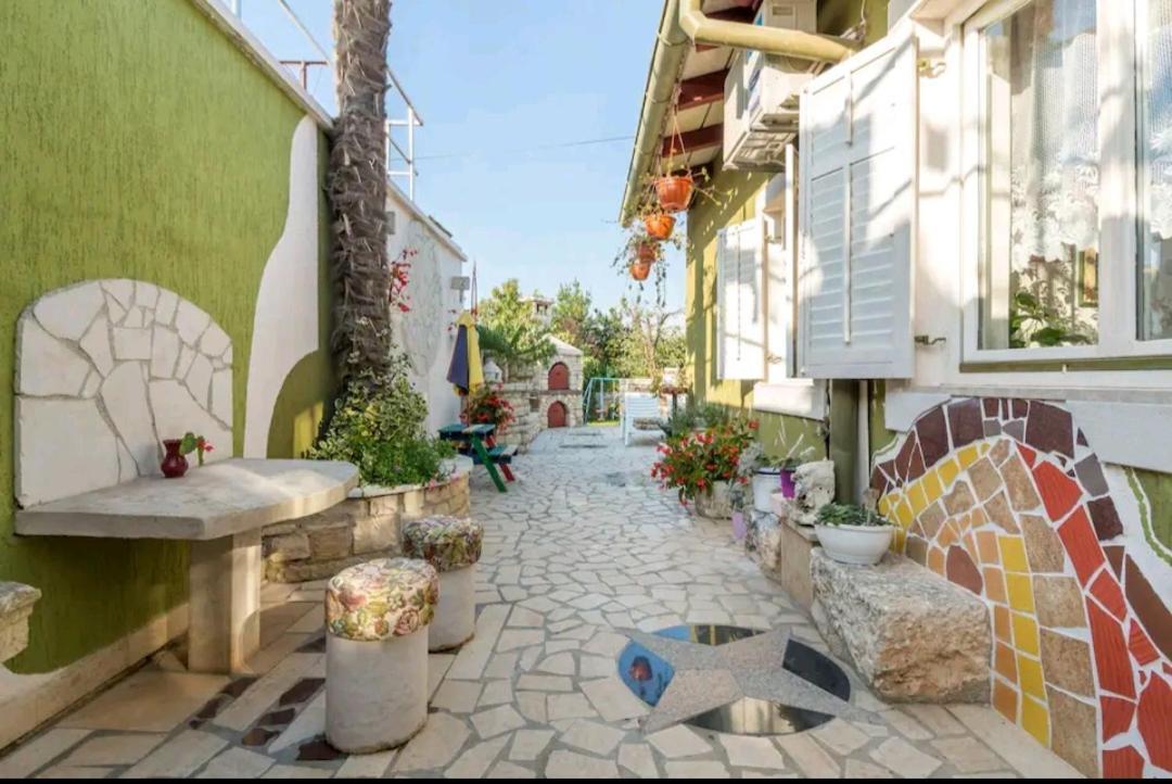 Appartement Kuca Za Odmor Lucy à Pula Extérieur photo
