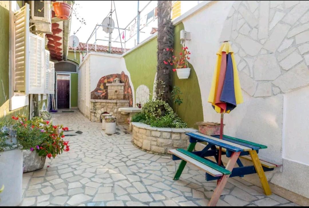 Appartement Kuca Za Odmor Lucy à Pula Extérieur photo