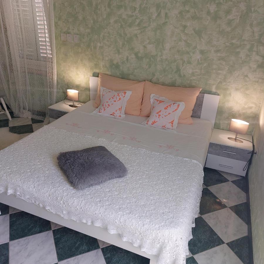 Appartement Kuca Za Odmor Lucy à Pula Extérieur photo
